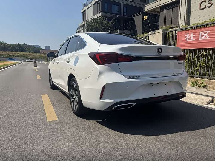 Фото 7 - Changan Eado Plus
