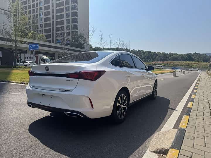 Фото 9 - Changan Eado Plus