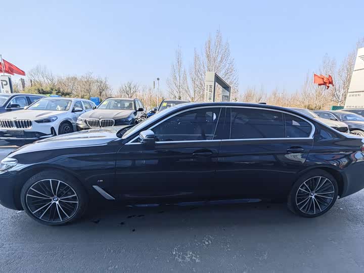 Фото 3 - BMW 5 Series