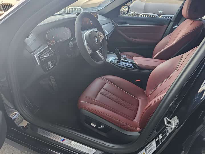 Фото 5 - BMW 5 Series