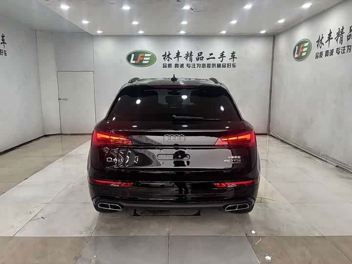 Фото 7 - Audi Q5L