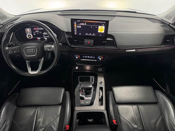 Фото 9 - Audi Q5L