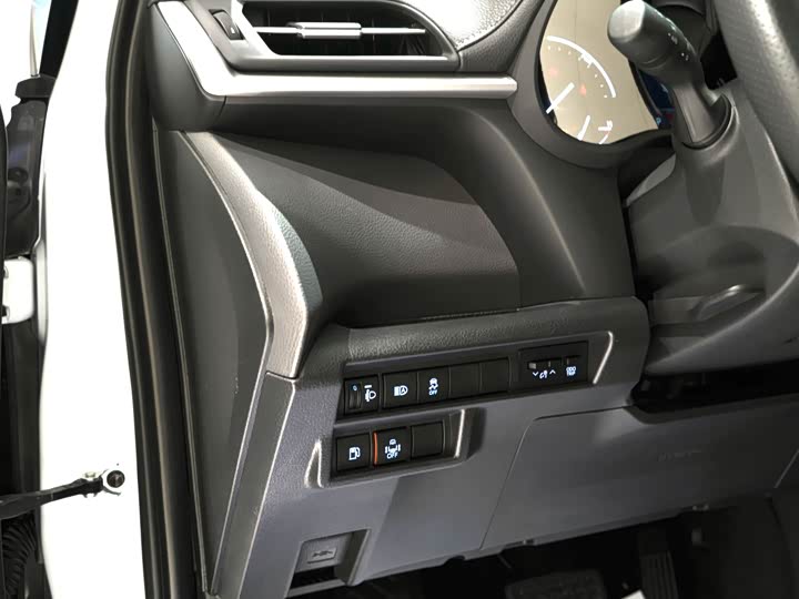 Фото 7 - Toyota Sienna