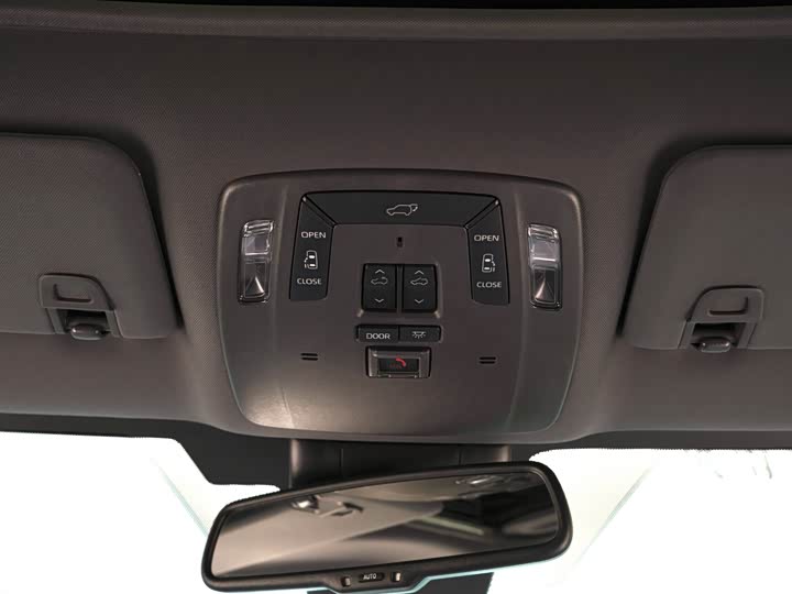 Фото 9 - Toyota Sienna