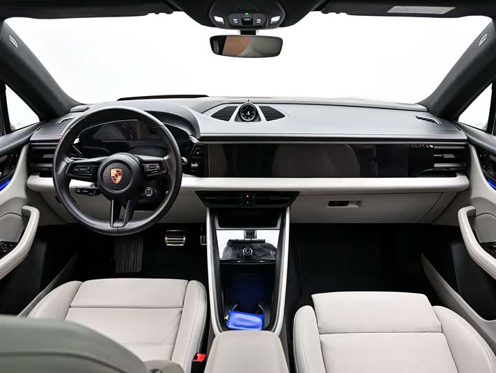 Фото 6 - Porsche Macan EV