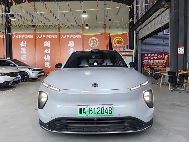 Фото 2 - Nio EC6