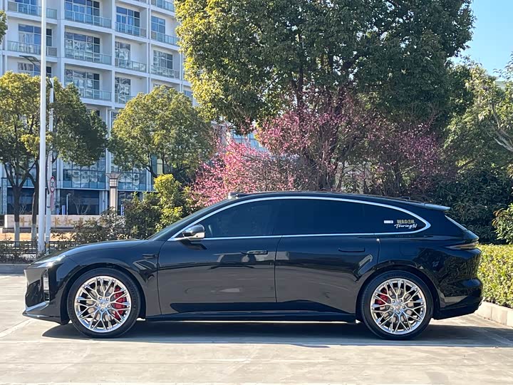 Фото 3 - Nio ET5T