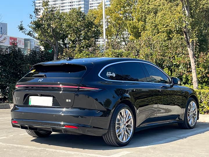 Фото 5 - Nio ET5T