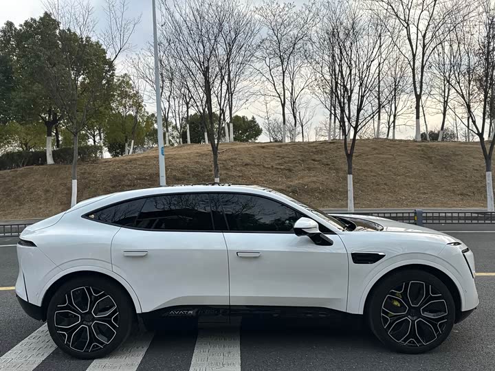 Фото 4 - Avatr 11