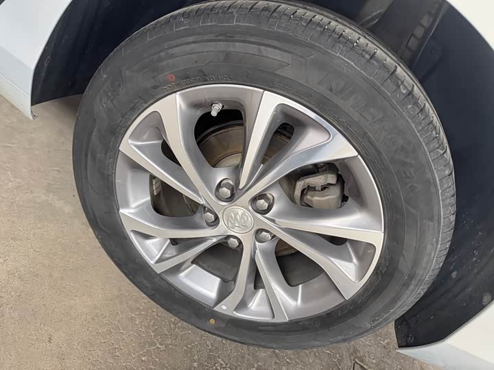 Фото 9 - Buick Verano