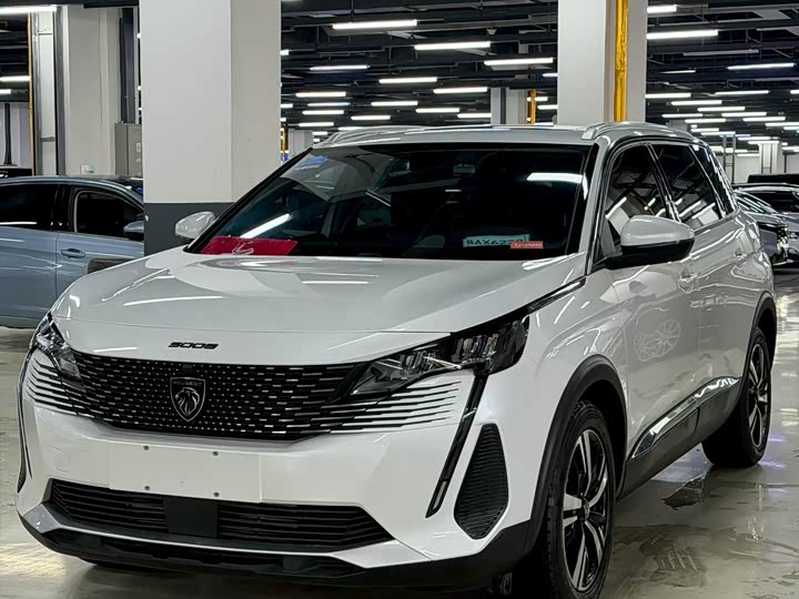 Фото 3 - Peugeot 5008