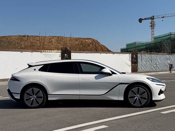 Фото 4 - Denza Z9GT