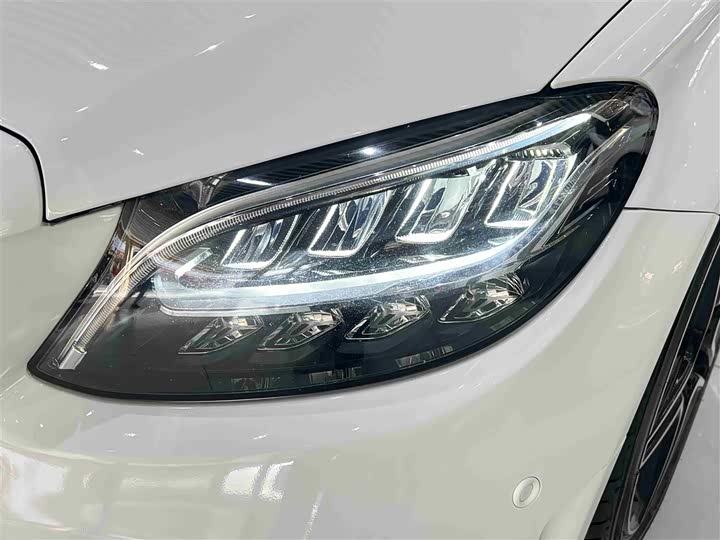 Фото 7 - Mercedes-Benz C-Class