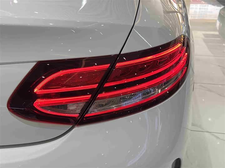 Фото 8 - Mercedes-Benz C-Class