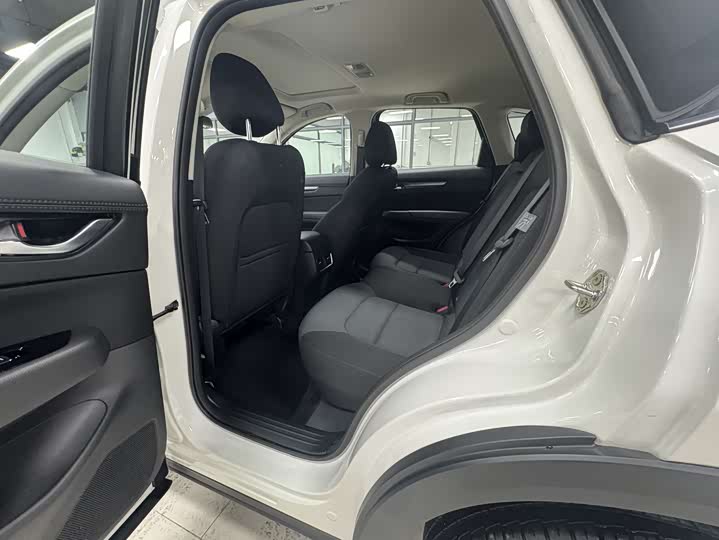 Фото 8 - Mazda CX-5