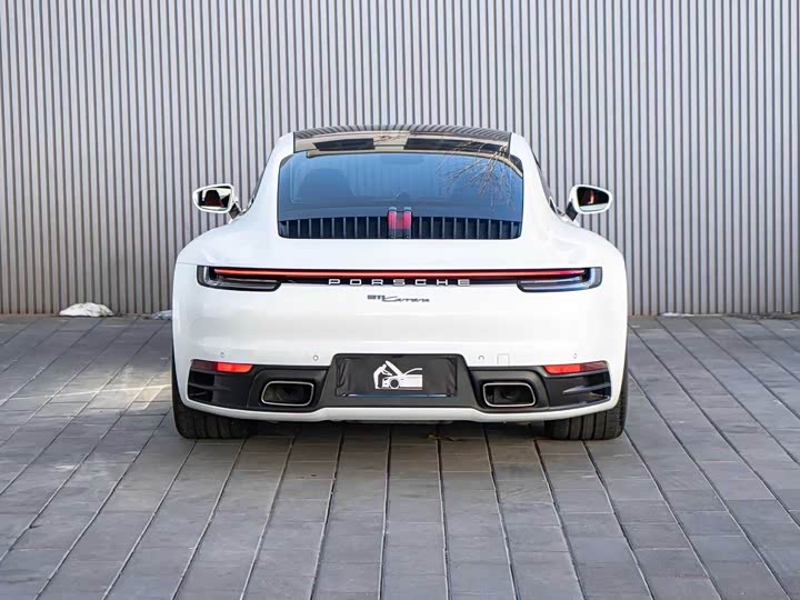 Фото 4 - Porsche 911