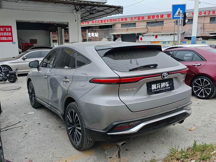 Фото 9 - Toyota Venza