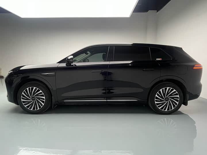 Фото 5 - Exeed Sterra ET