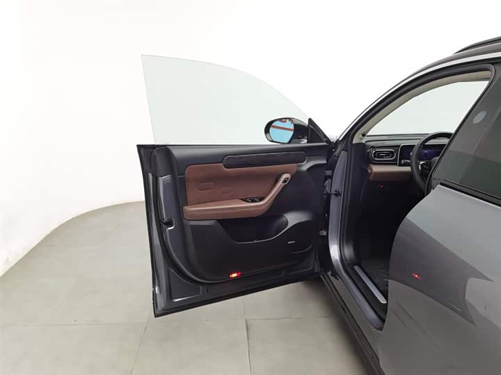 Фото 8 - Leapmotor C11