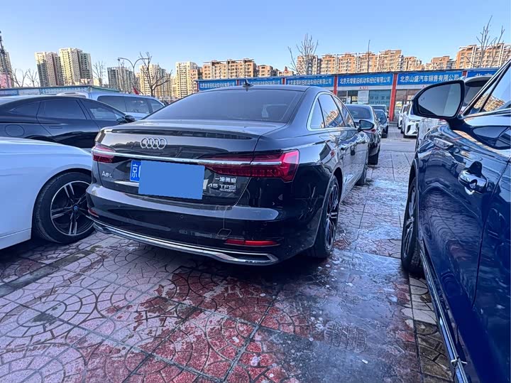 Фото 9 - Audi A6L