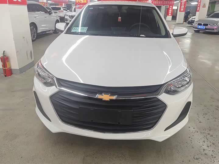 Фото 2 - Chevrolet Onix (Cavalier)