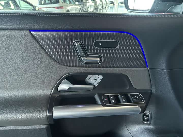 Фото 6 - Mercedes-Benz EQA