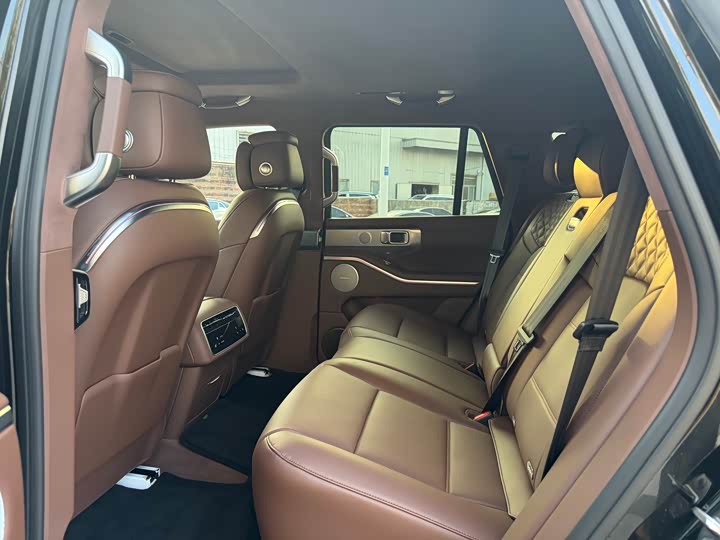 Фото 5 - Tank 700 Hybrid