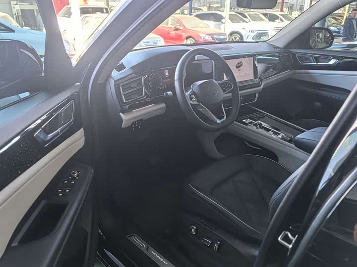 Фото 7 - Volkswagen Teramont Pro