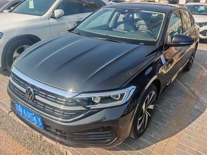 Фото 1 - Volkswagen Sagitar L