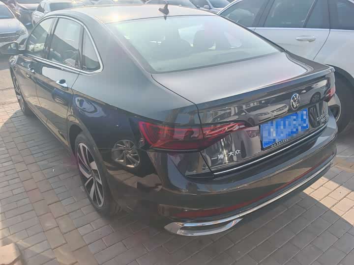 Фото 4 - Volkswagen Sagitar L