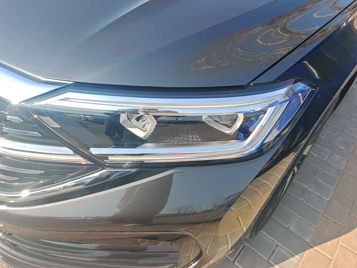 Фото 6 - Volkswagen Sagitar L