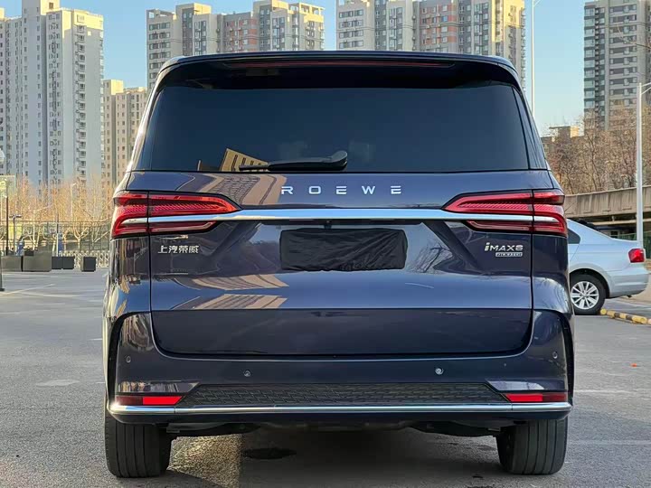 Фото 9 - Roewe iMax 8