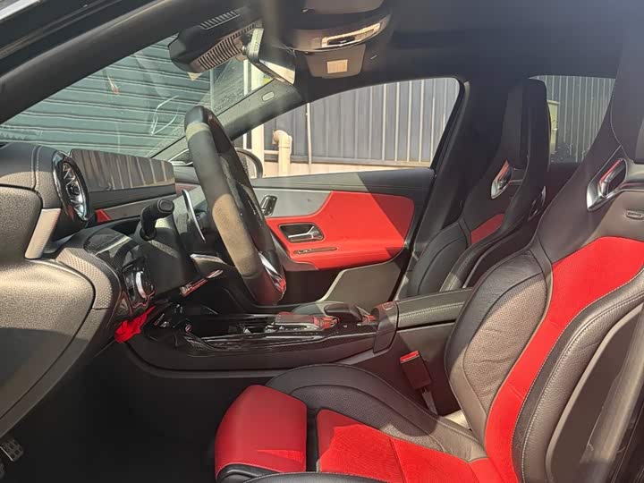 Фото 3 - Mercedes-Benz A-Class AMG