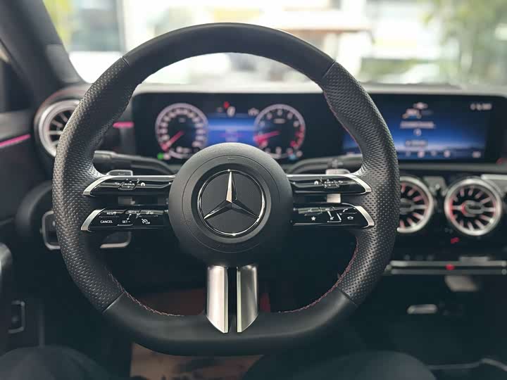 Фото 7 - Mercedes-Benz A-Class