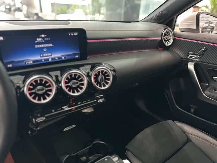 Фото 9 - Mercedes-Benz A-Class