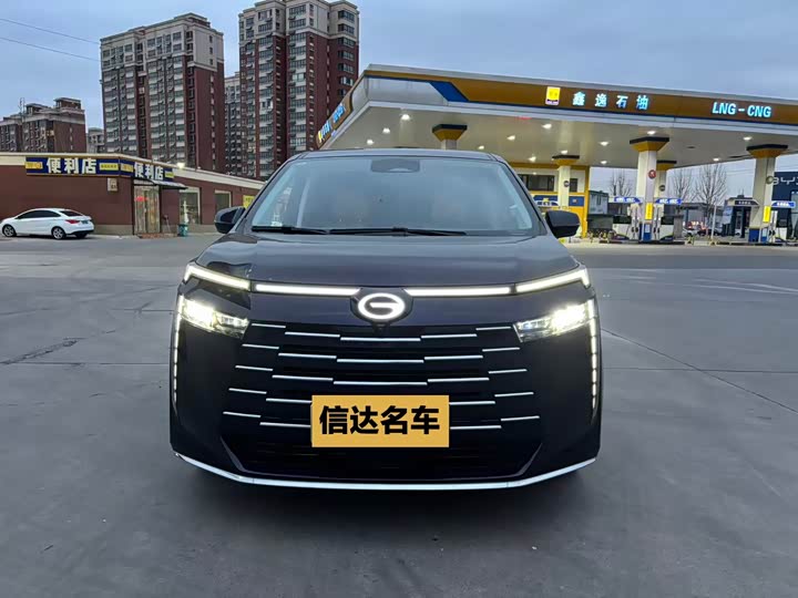 Фото 2 - GAC Trumpchi E8