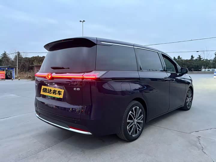 Фото 3 - GAC Trumpchi E8