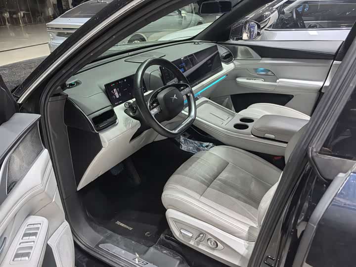 Фото 3 - XPeng G9