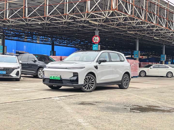 Фото 2 - Leapmotor B10