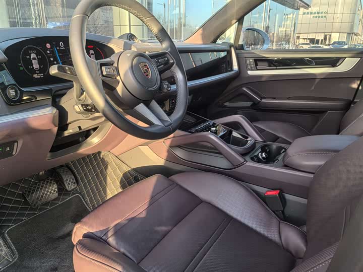 Фото 8 - Porsche Cayenne