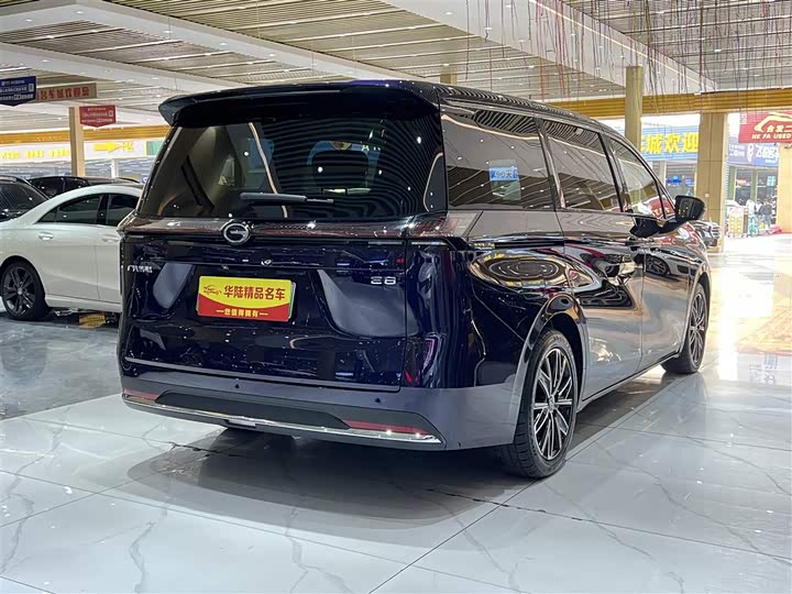 Фото 4 - GAC Trumpchi E8