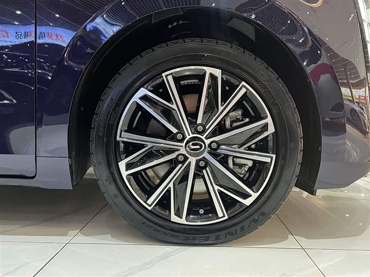 Фото 7 - GAC Trumpchi E8