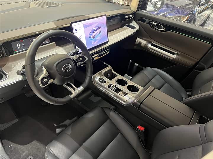 Фото 9 - GAC Trumpchi E8