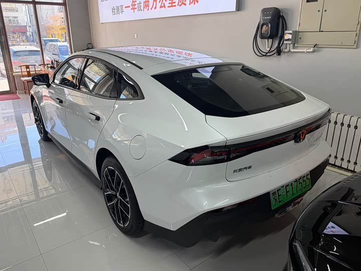 Фото 8 - Changan UNI-V Hybrid