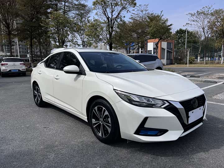 Фото 2 - Nissan Sylphy