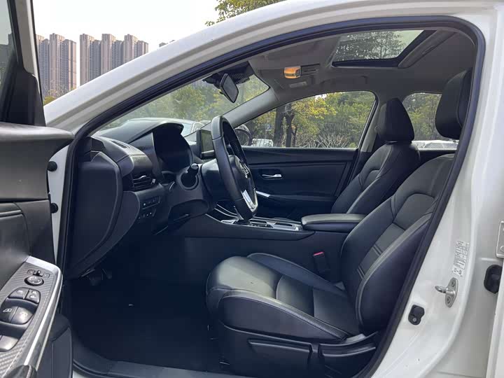 Фото 4 - Nissan Sylphy