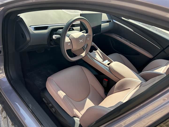 Фото 6 - XPeng Mona M03