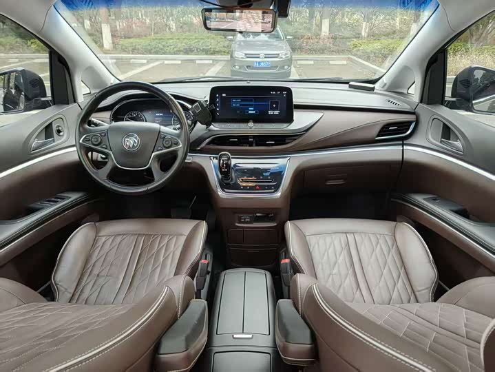 Фото 5 - Buick GL8 ES