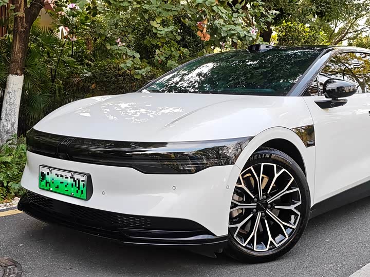 Фото 3 - Zeekr 007