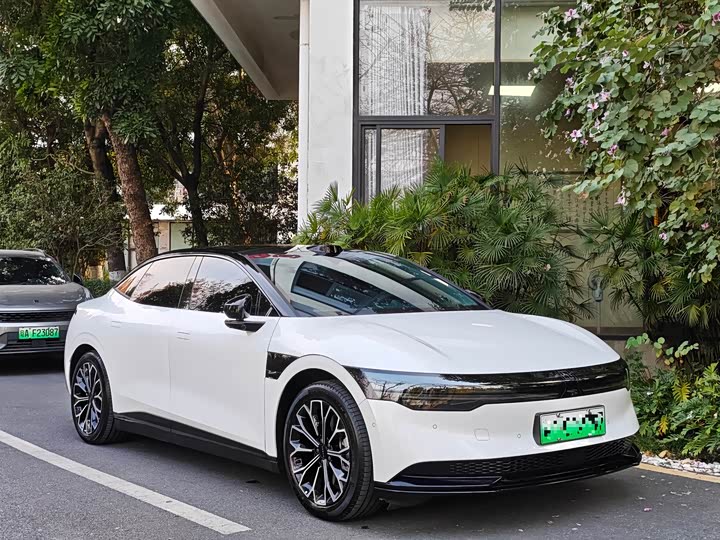 Фото 7 - Zeekr 007